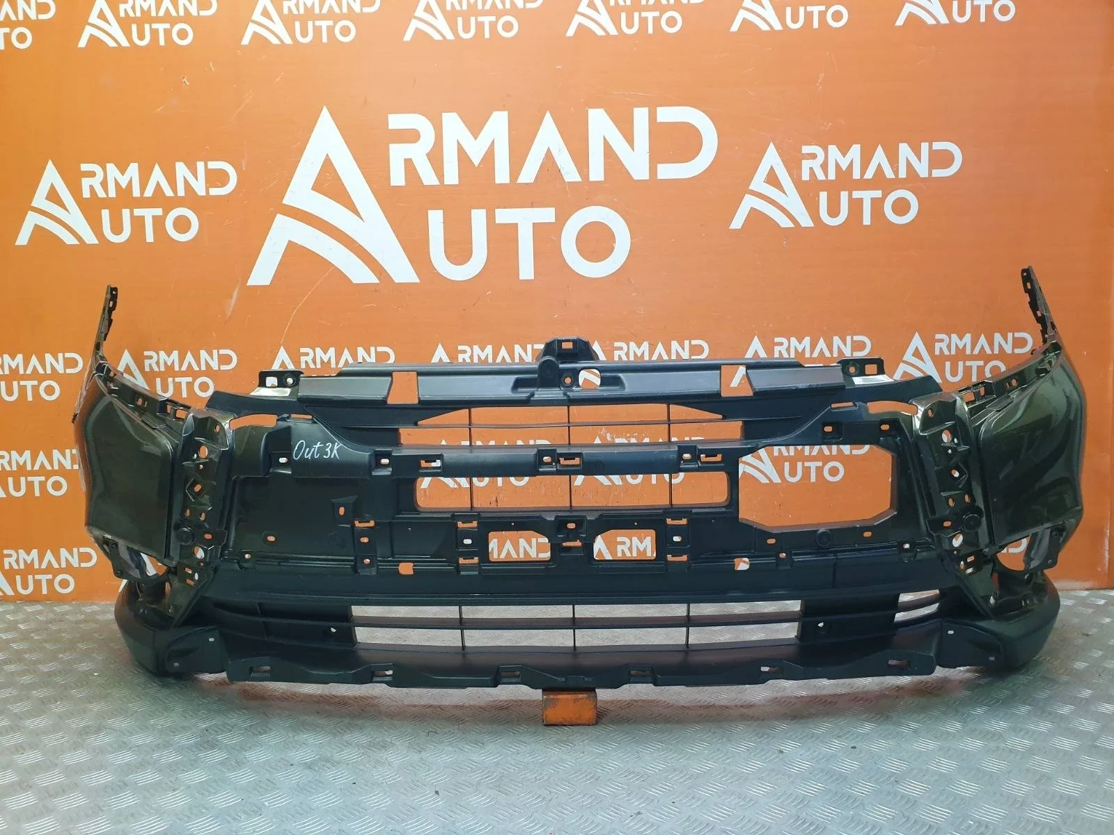 Бампер Mitsubishi Outlander 2015-2018 3