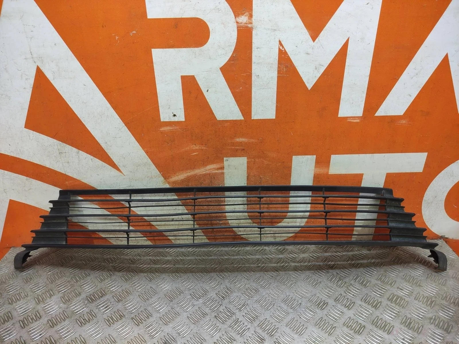 Решетка бампера Toyota Corolla 2015-2019 11 E160 E170 E180