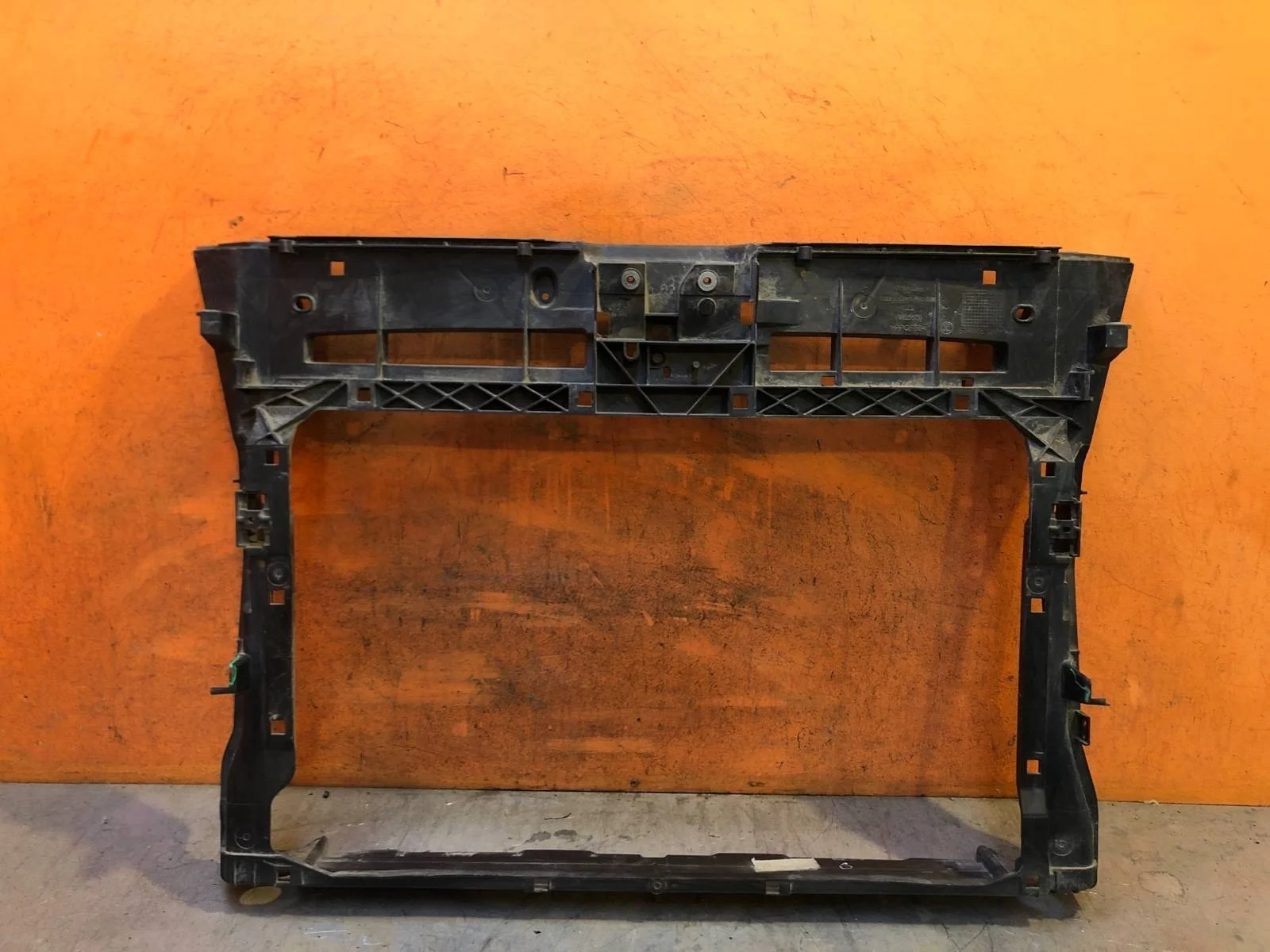 Панель передняя (суппорт радиатора) Skoda Karoq 2017-нв