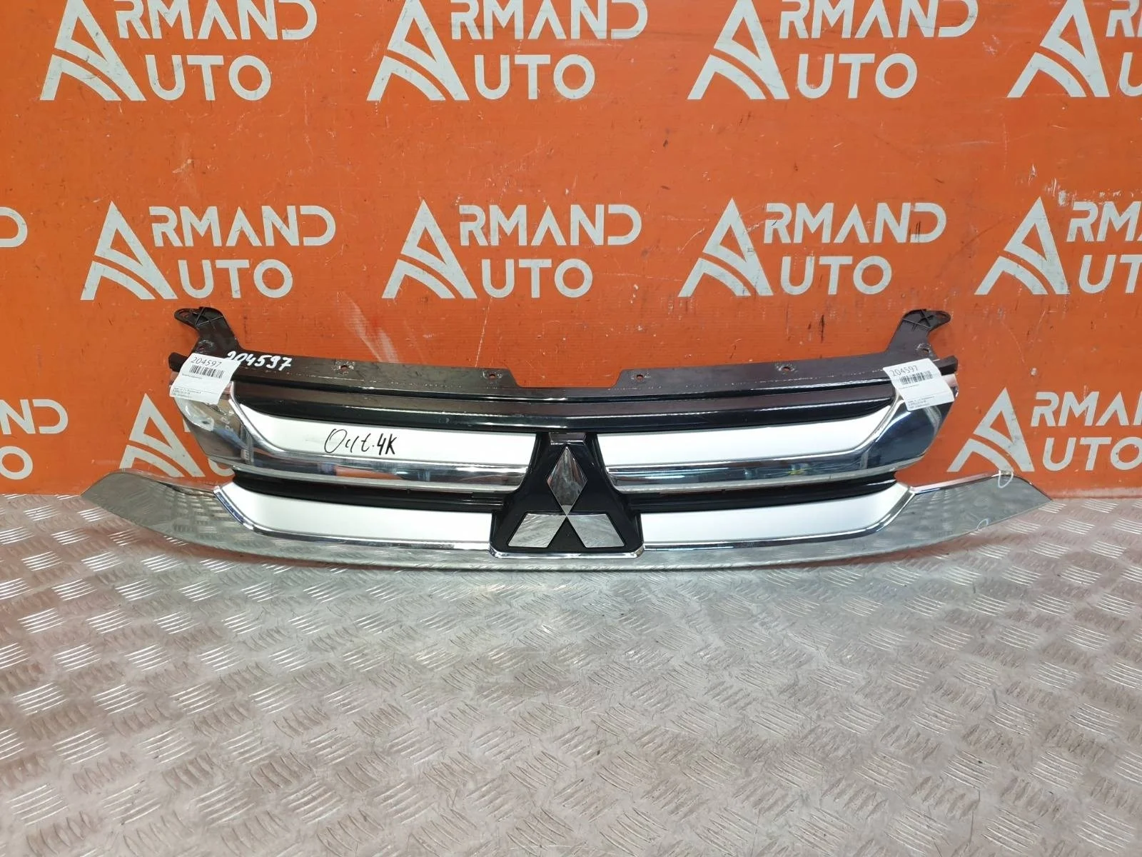 Решетка радиатора MItsubishi Outlander 2015-2018 3