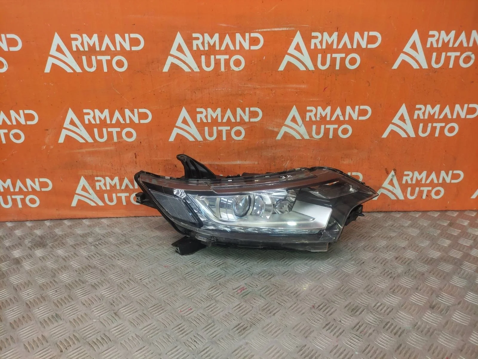 Фара MItsubishi Outlander 2015-нв 3