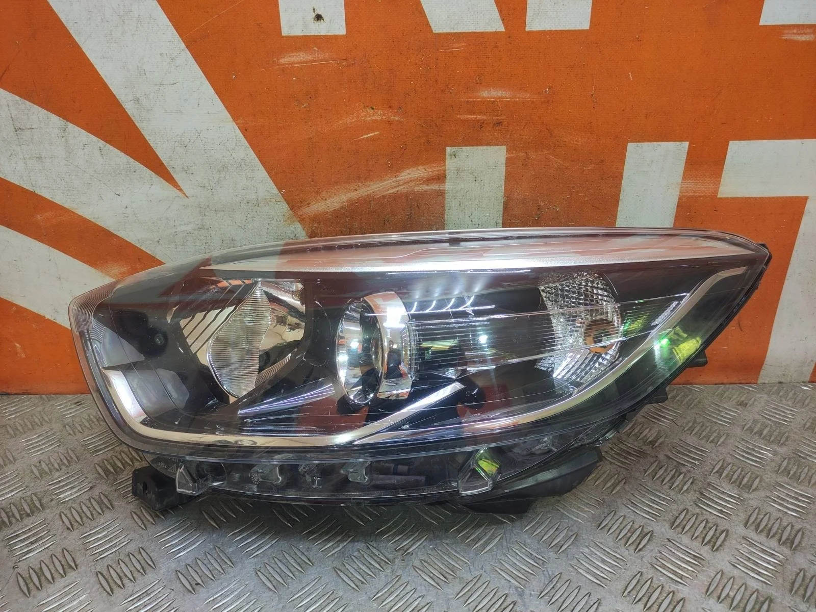 Фара RENAULT Kaptur 2016-нв