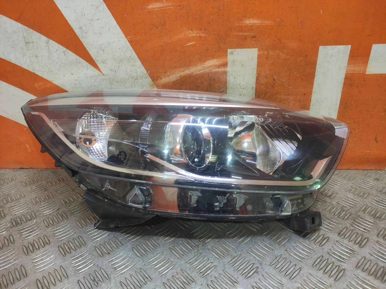 Фара Renault Kaptur 2016-нв