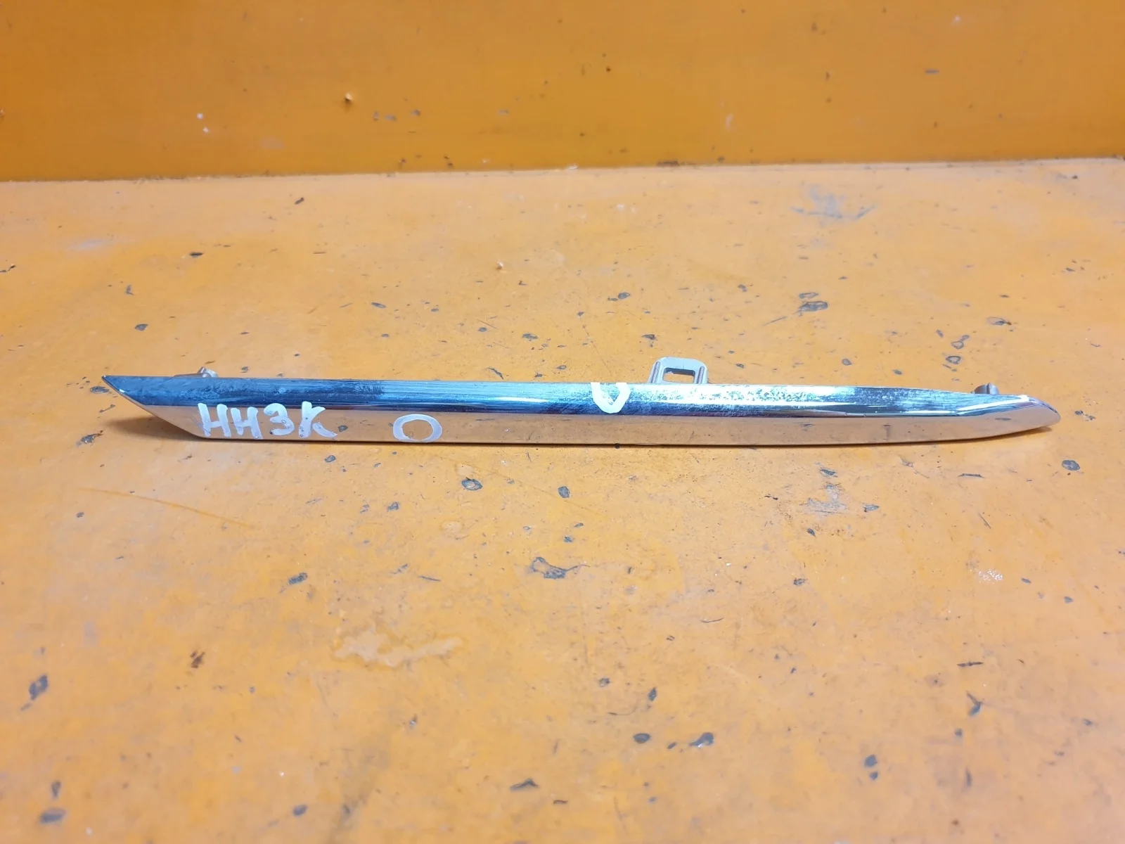 Накладка решетки радиатора Mitsubishi Pajero Sport 2015-2021 3