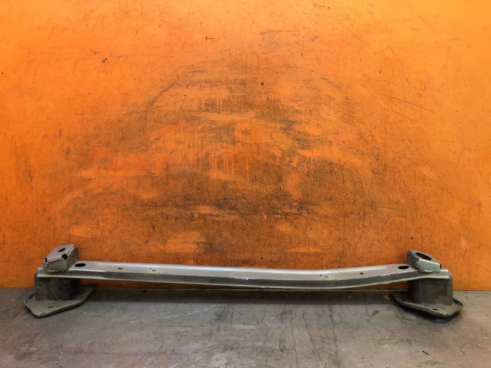 Усилитель бампера Mitsubishi Eclipse Cross 2017-нв