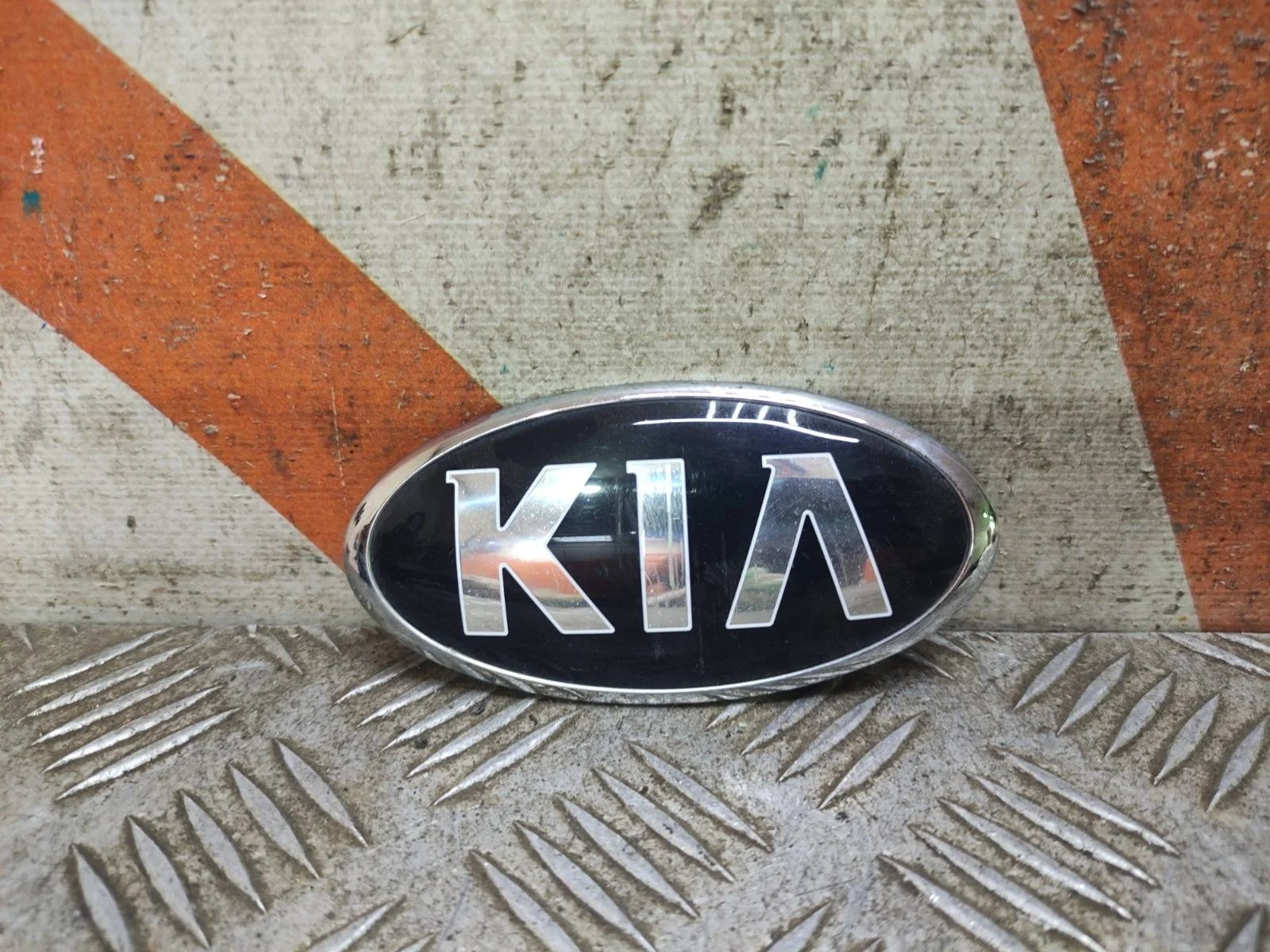 Эмблема KIA Ceed 2018-нв 3 CD