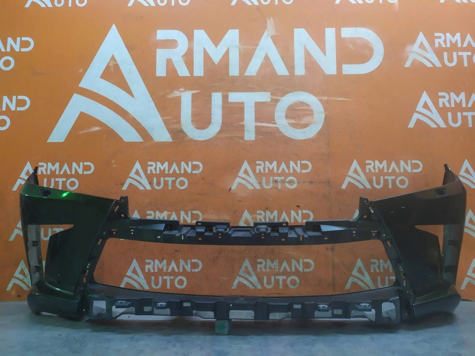 Бампер LEXUS LX 2015-2023 URJ200