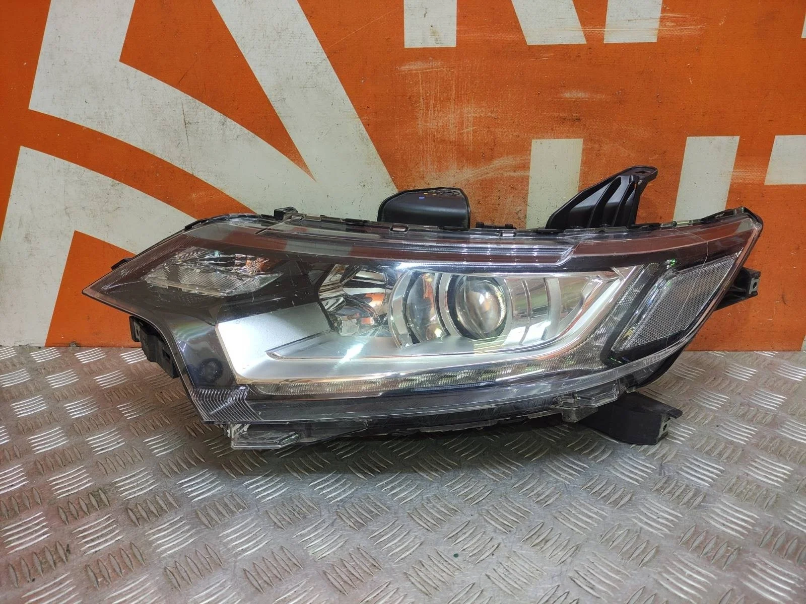 Фара MItsubishi OUTLANDER 2015-нв 3