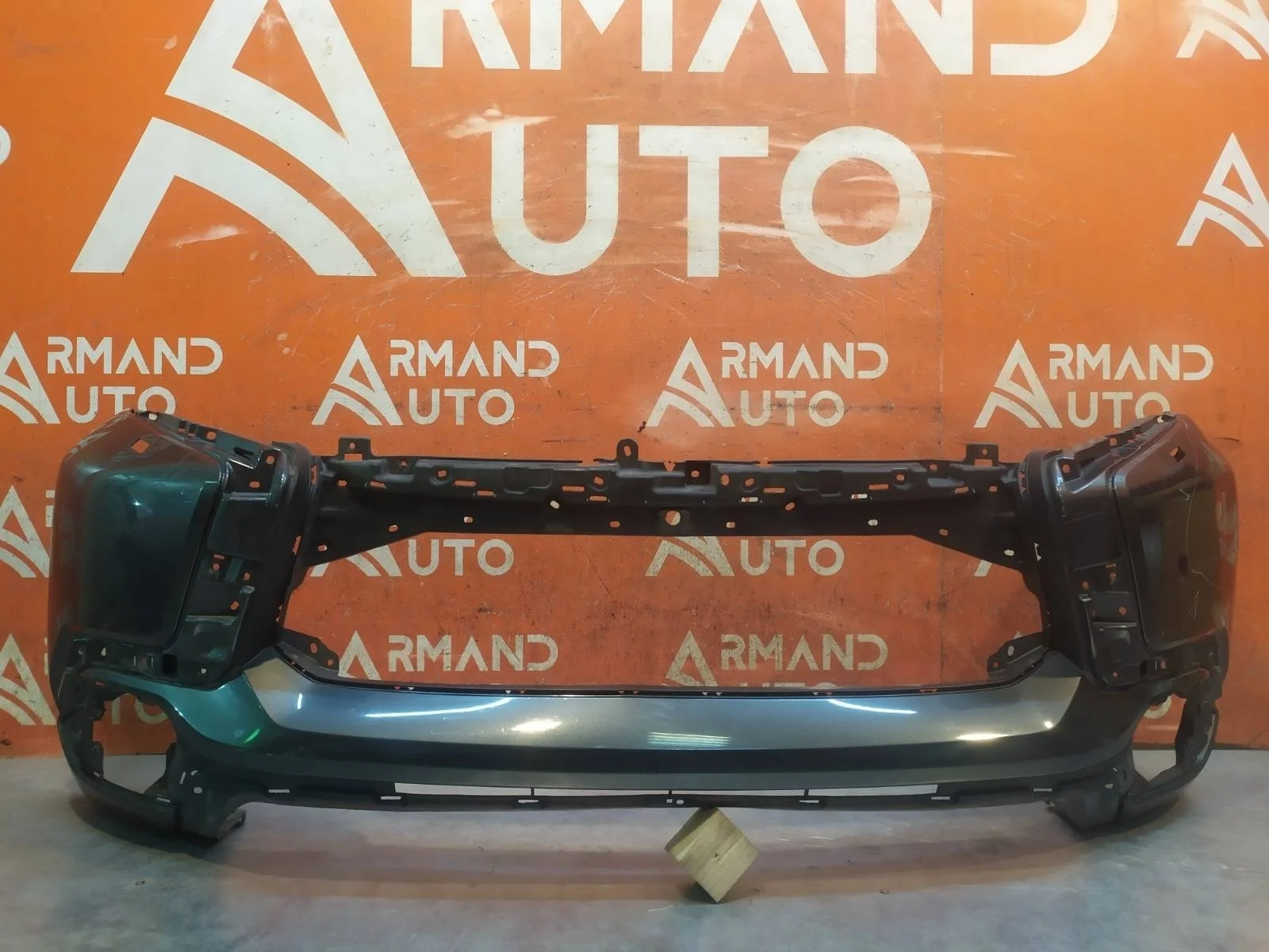 Бампер Mitsubishi Pajero Sport 2015-2021 3