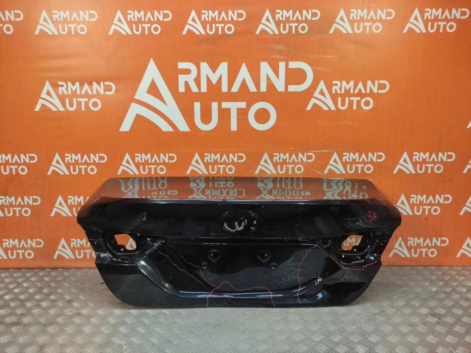 Крышка багажника Toyota Camry 2017-нв 8 XV70