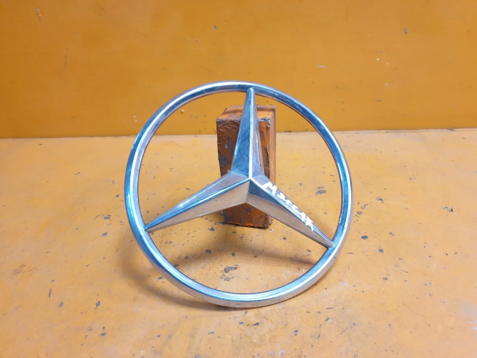 Эмблема Mercedes ML GLE-Class 2015-2018 W166