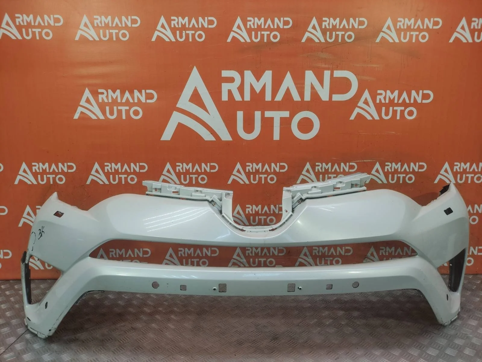 Бампер Toyota RAV4 2015-2019 CA40