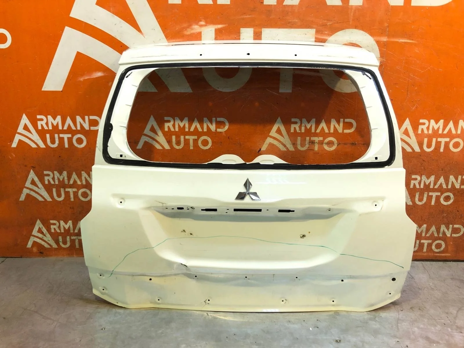 Дверь багажника MItsubishi Pajero Sport 2015-2021 3