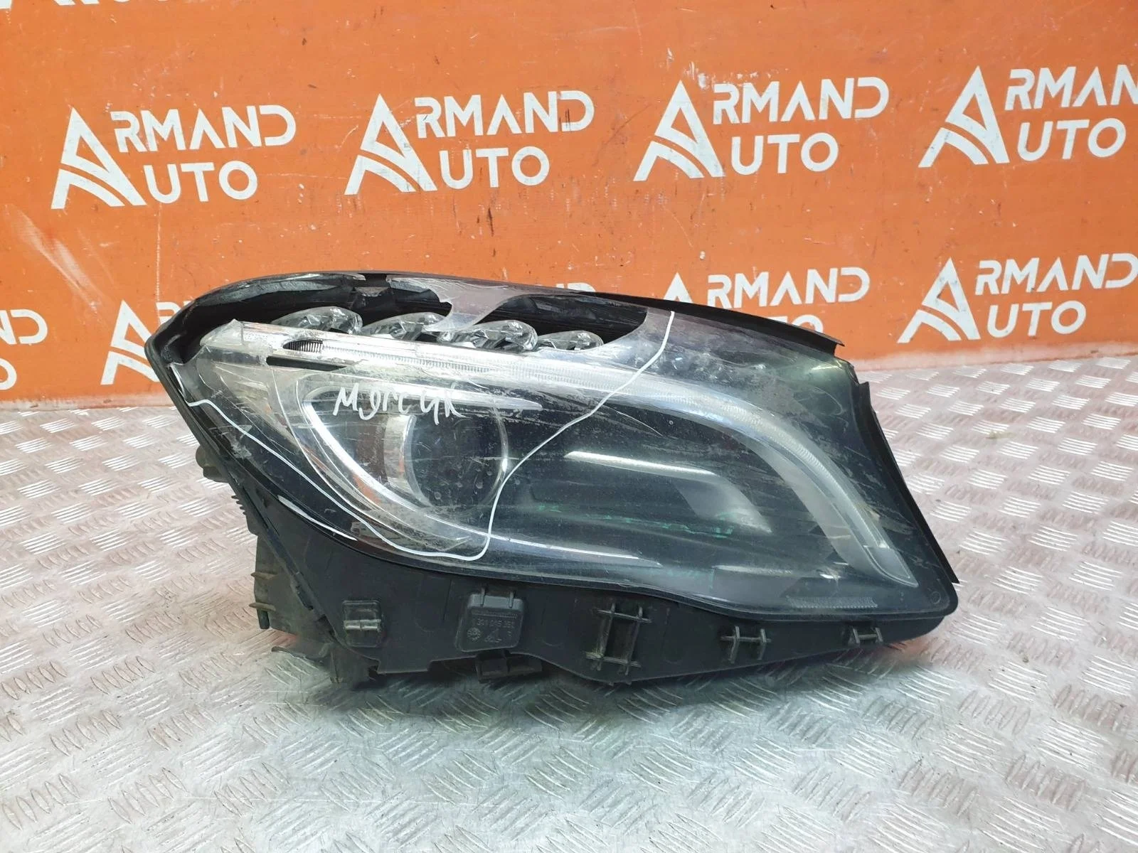 Фара Mercedes GLA-Class 2013-2017 X156