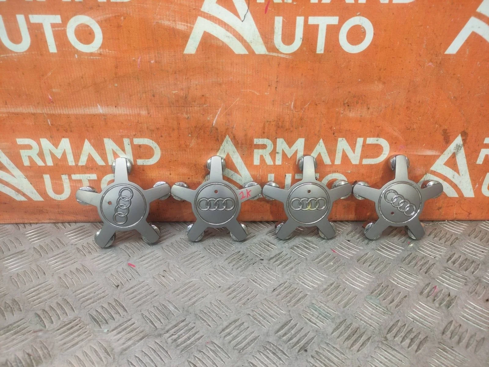 Комплект колпаков ступицы колеса Audi A6 2011-2018 4 C7