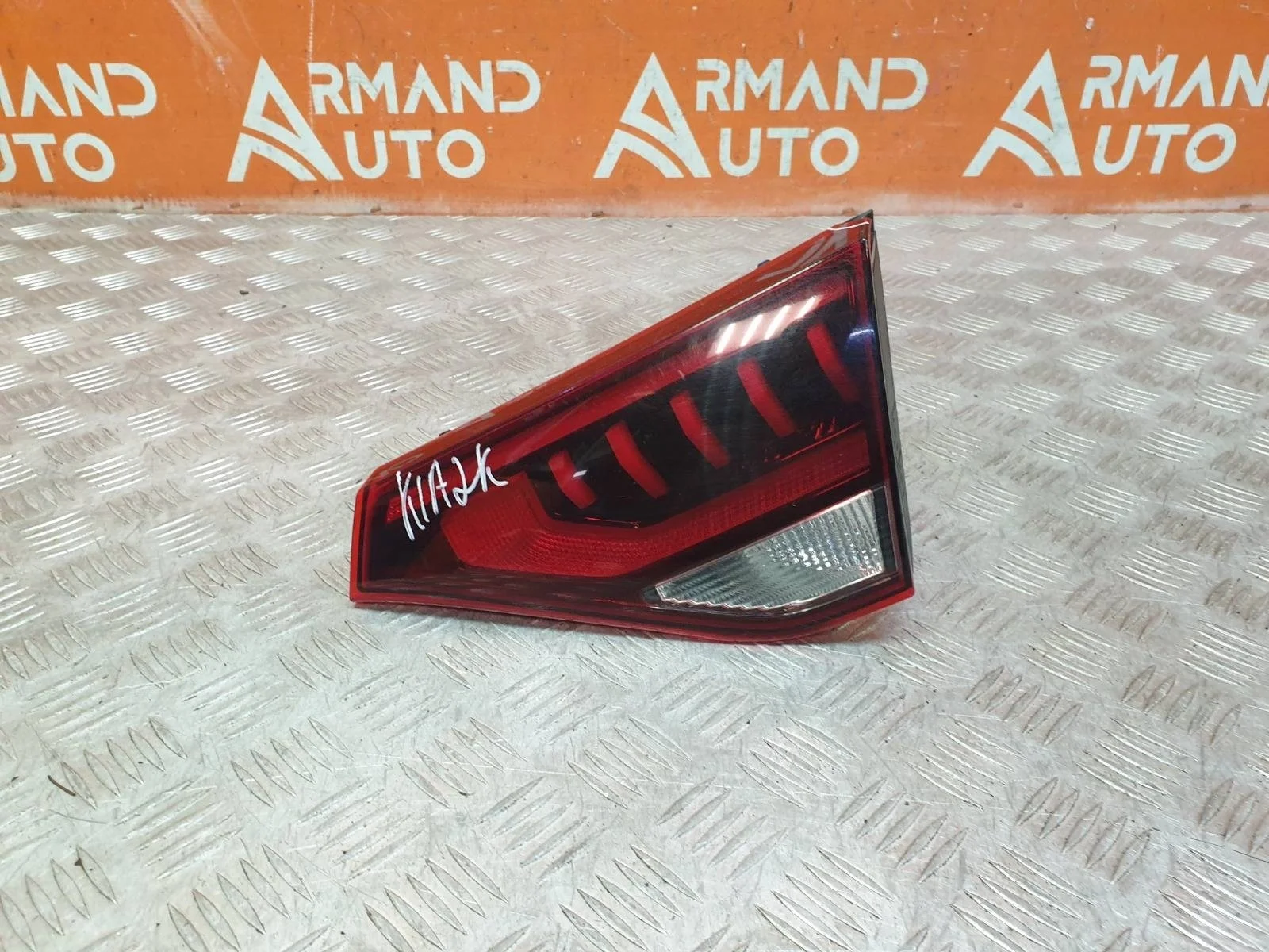 Фонарь внутренний Kia Rio 2020-нв 4 FB