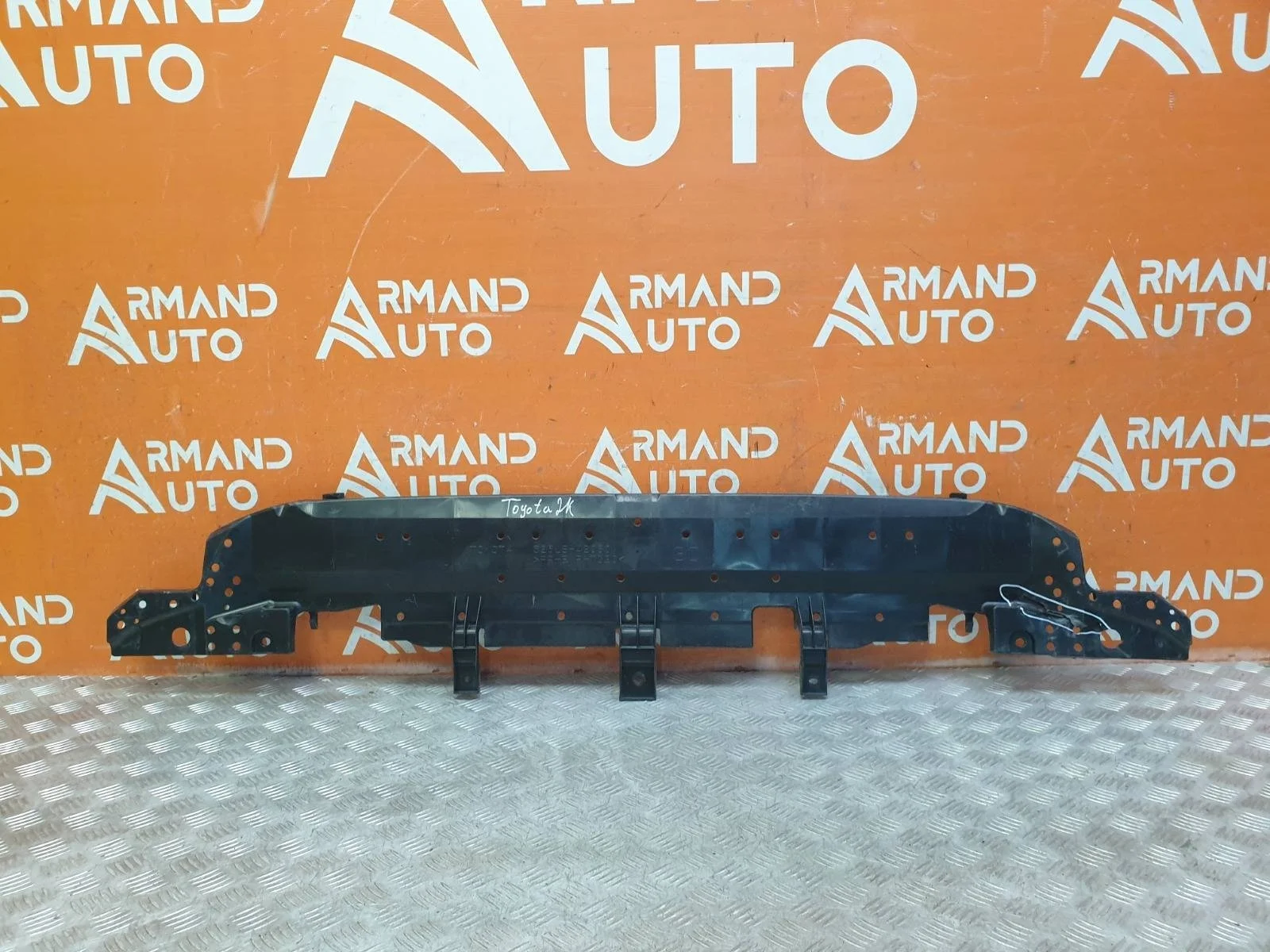 Кронштейн бампера Toyota RAV4 2018-нв 5 XA50