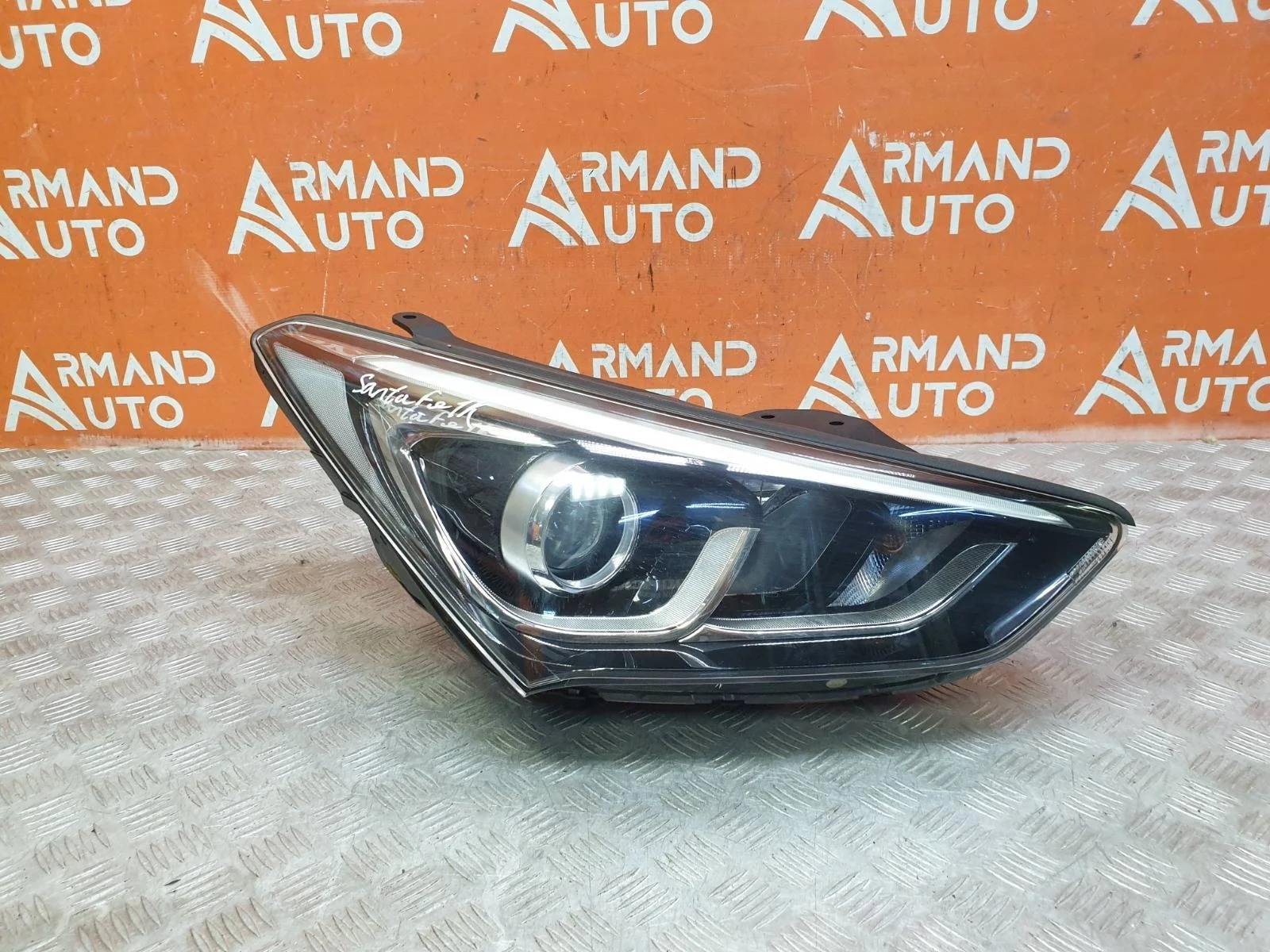 Фара Hyundai Santa Fe 2015-2019 3 DM