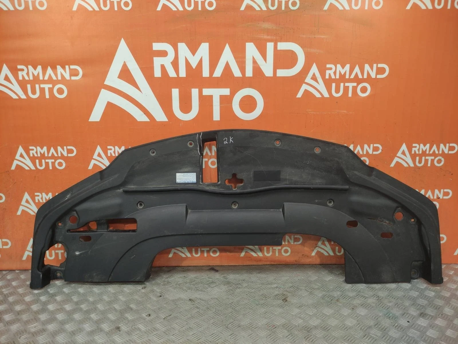 Кожух замка капота Lexus LX 2015-2023 URJ200