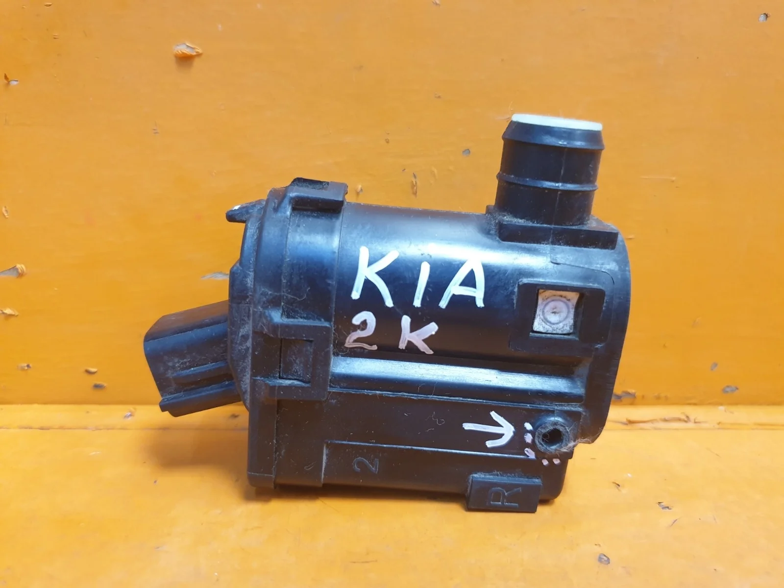 Насос стеклоомывателя Kia Soul 2019-нв 3