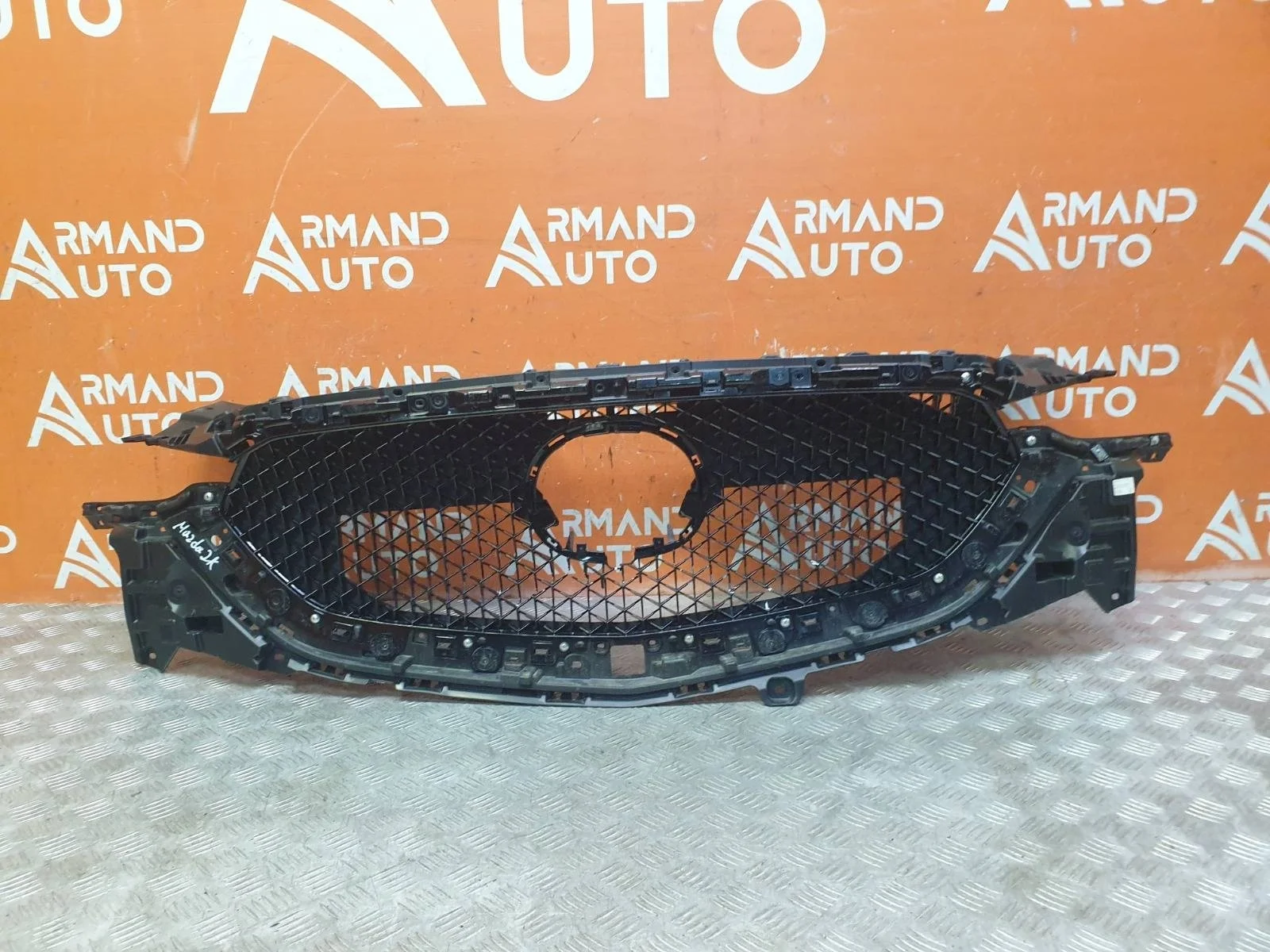 Решетка радиатора Mazda CX-5 2017-нв