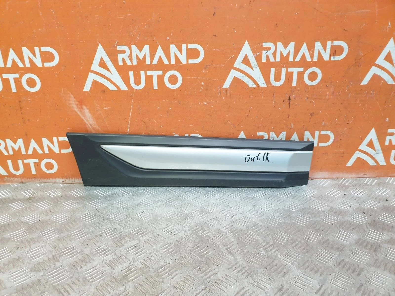 Молдинг двери Mitsubishi Outlander 2015-нв 3