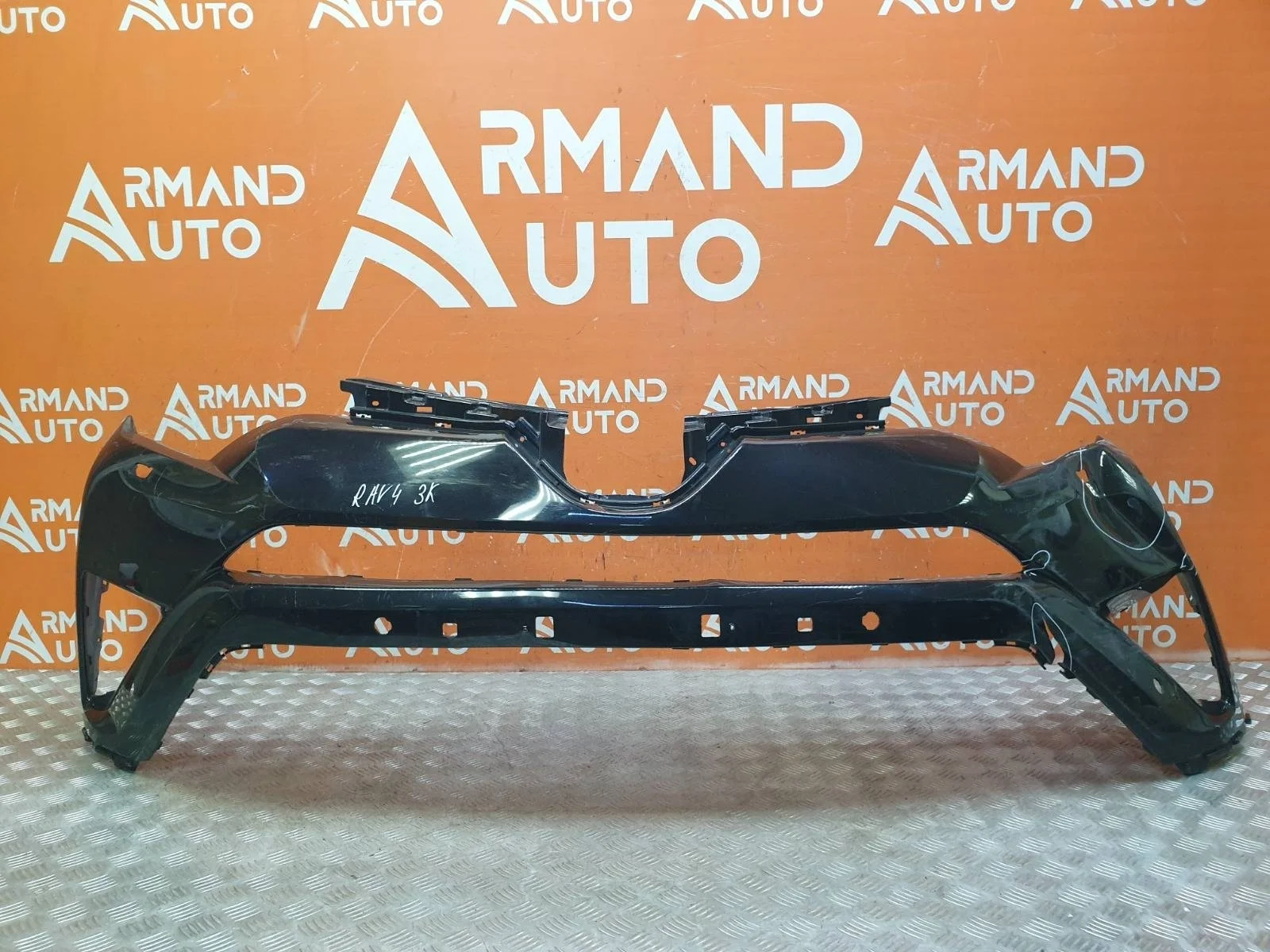 Бампер Toyota RAV4 2015-2019 CA40