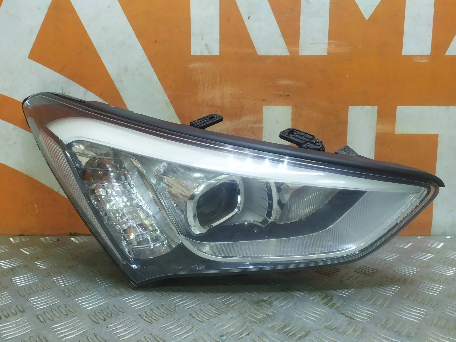 Фара HYUNDAI Santa Fe 2012-2016 3 DM