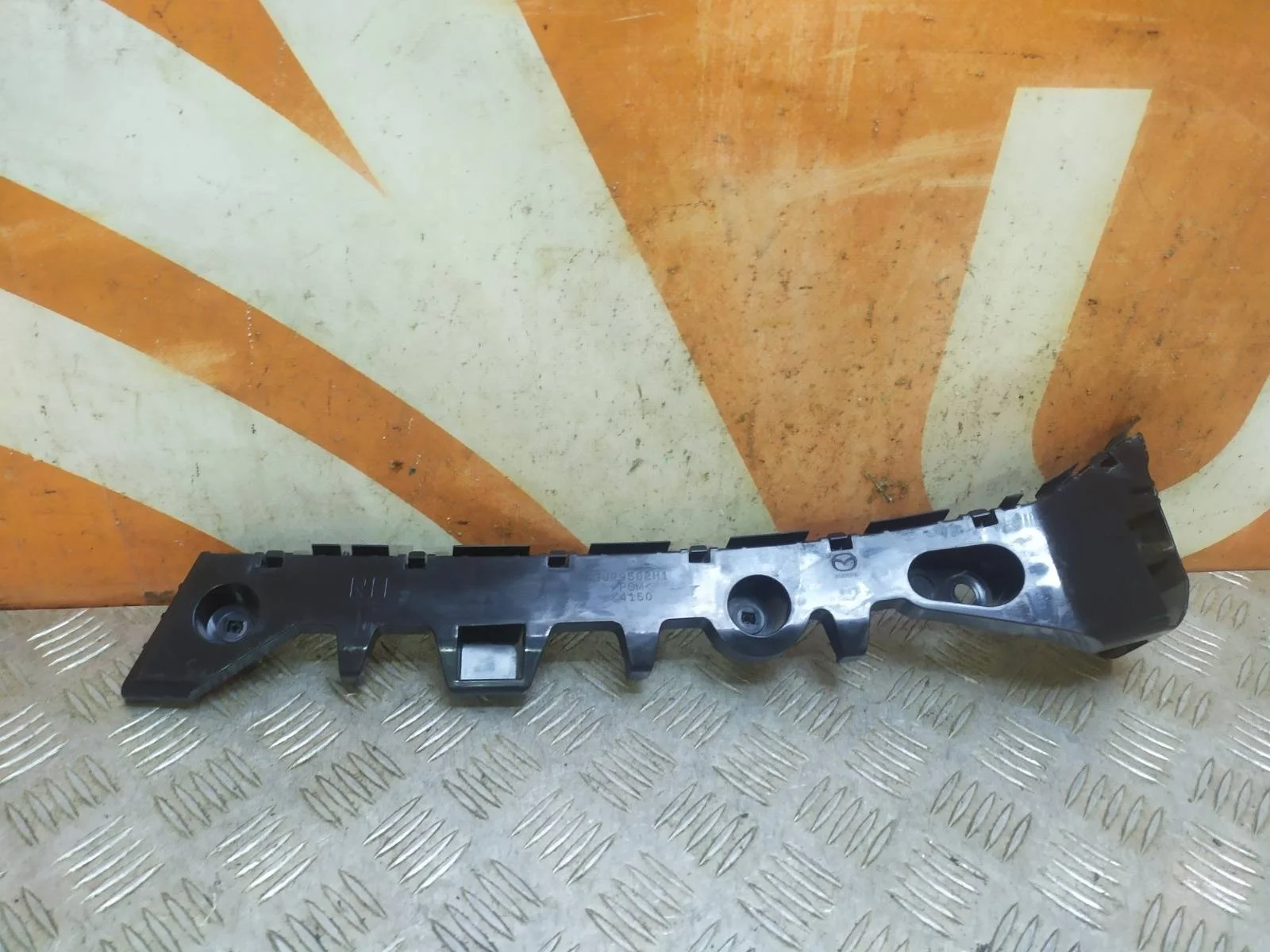 Кронштейн бампера MAZDA 6 2012-нв 3 GJ