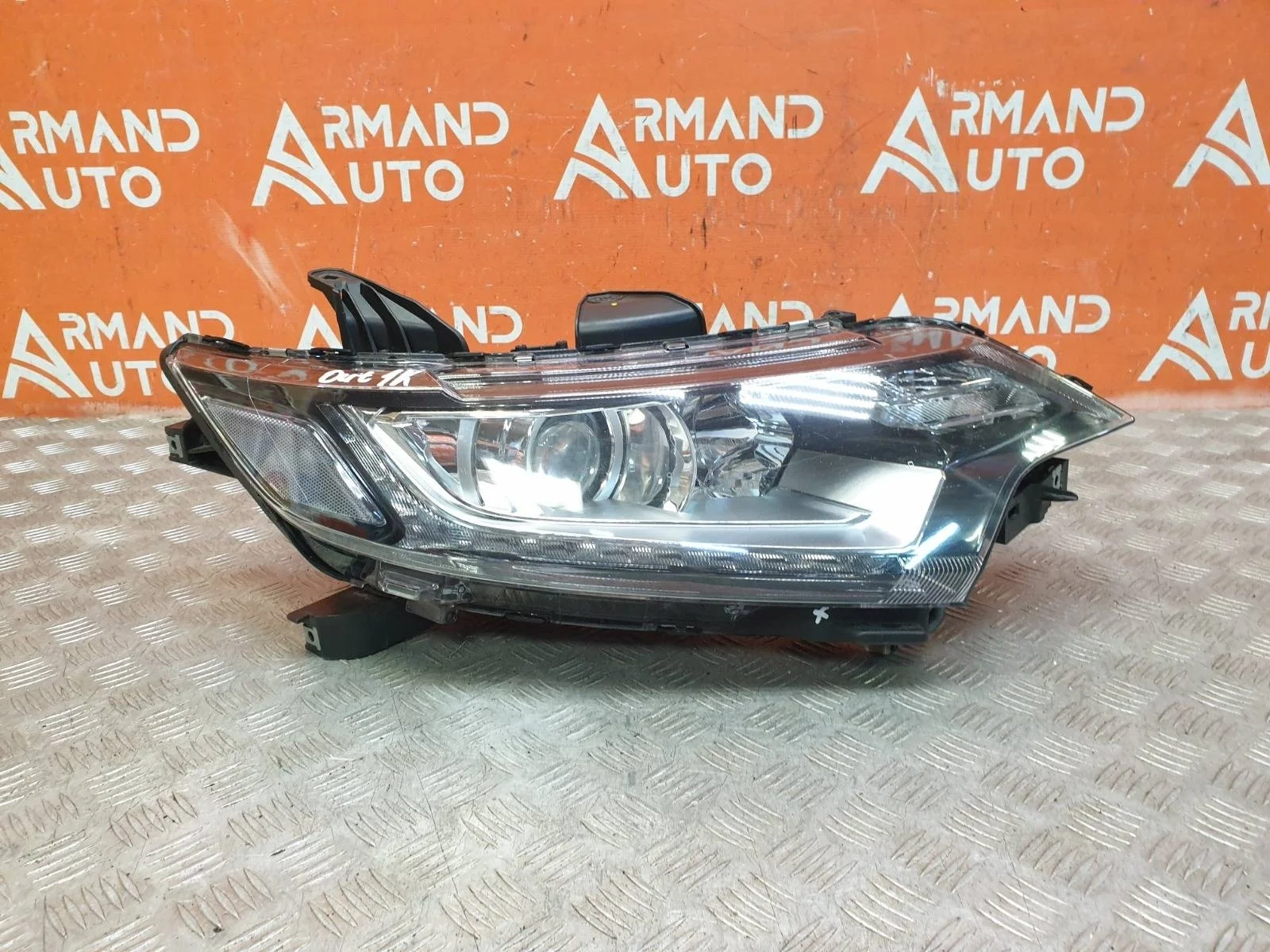 Фара Mitsubishi Outlander 2015-нв 3