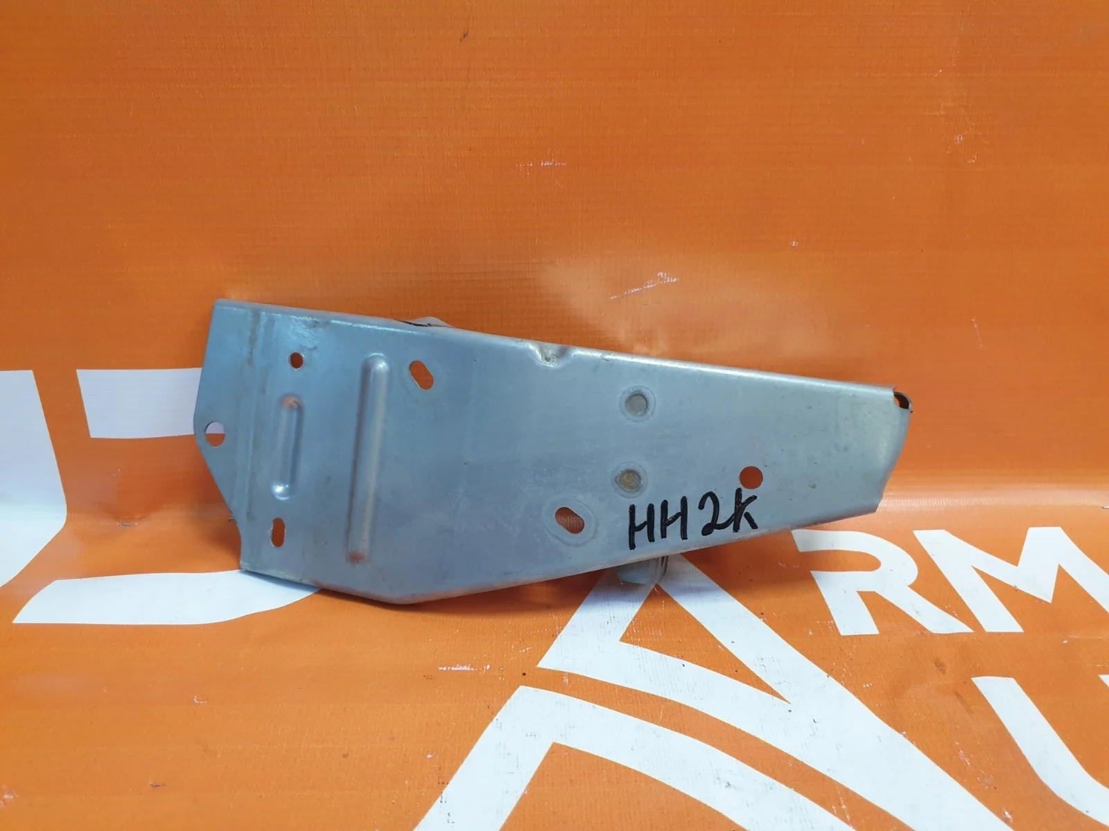 Кронштейн усилителя бампера верхний Mitsubishi OUTLANDER 2012-нв 3