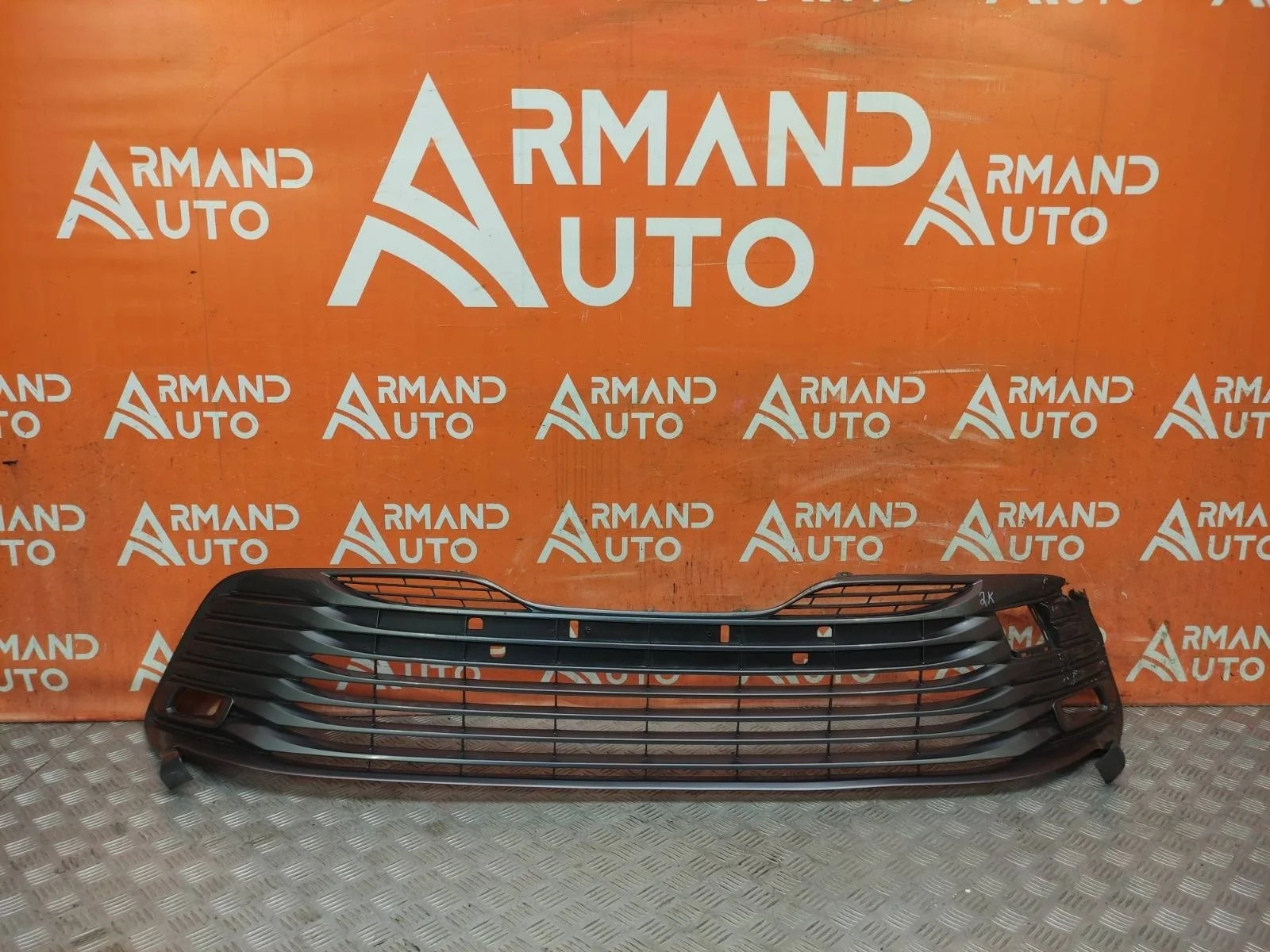 Решетка бампера TOYOTA Camry 2017-2020 8 XV70