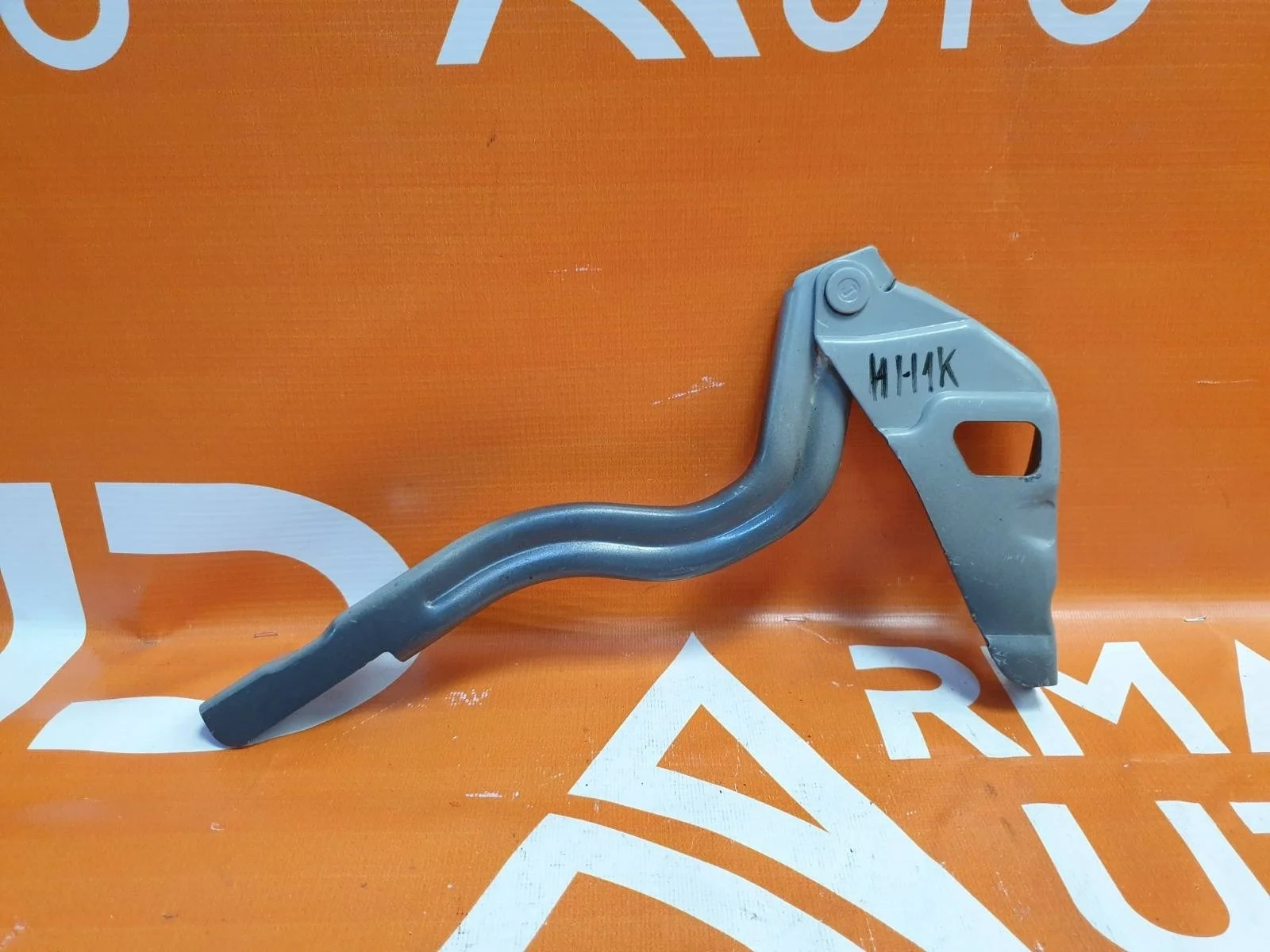 Петля капота Hyundai Solaris 2010-2017