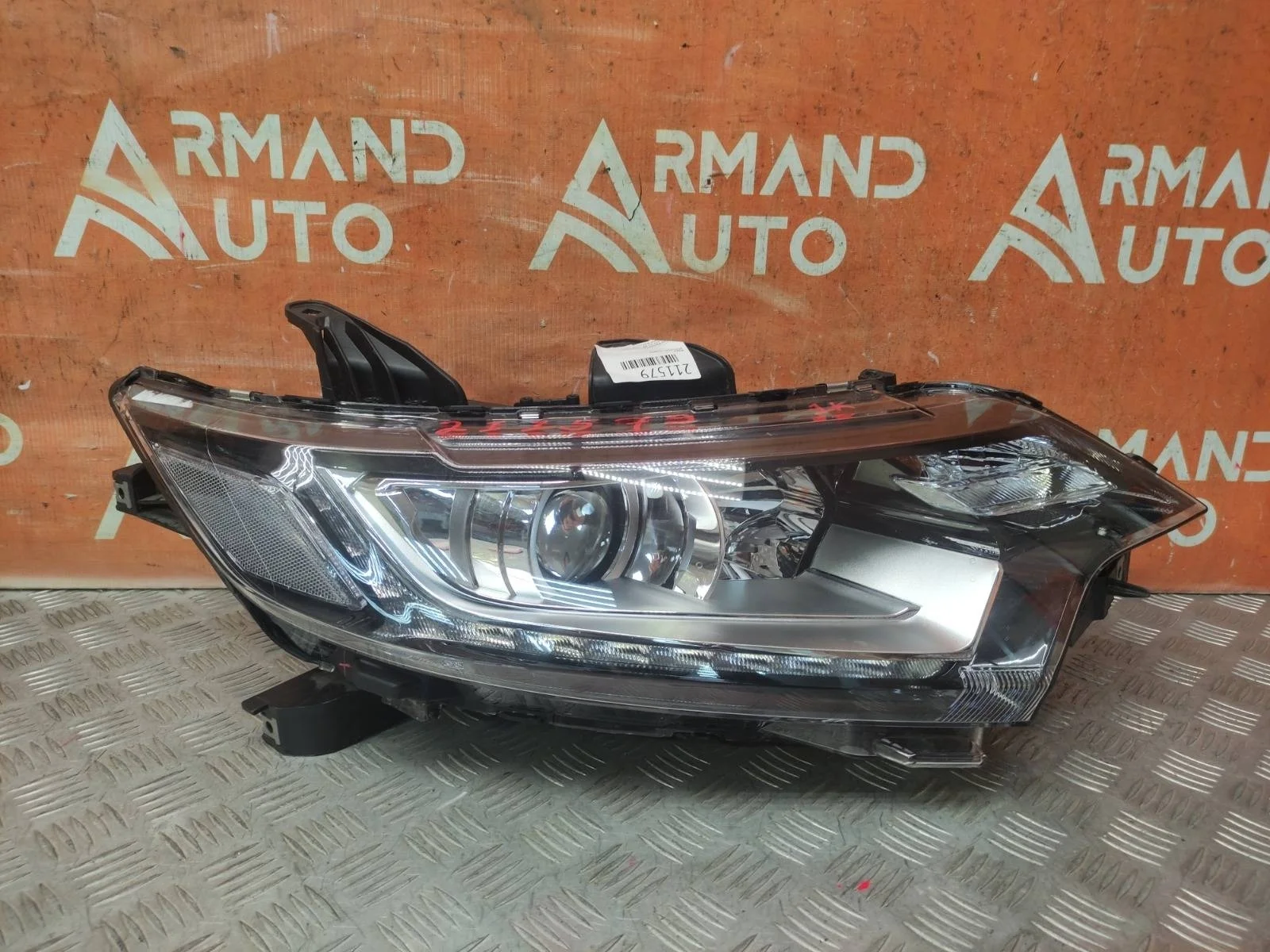 Фара Mitsubishi Outlander 2015-нв 3