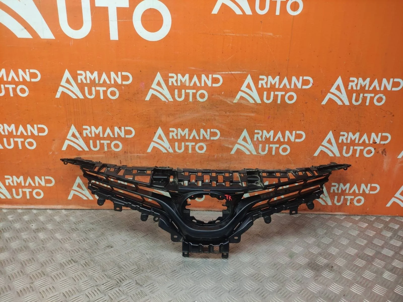 Решетка радиатора TOYOTA Camry 2017-2021 8 XV70