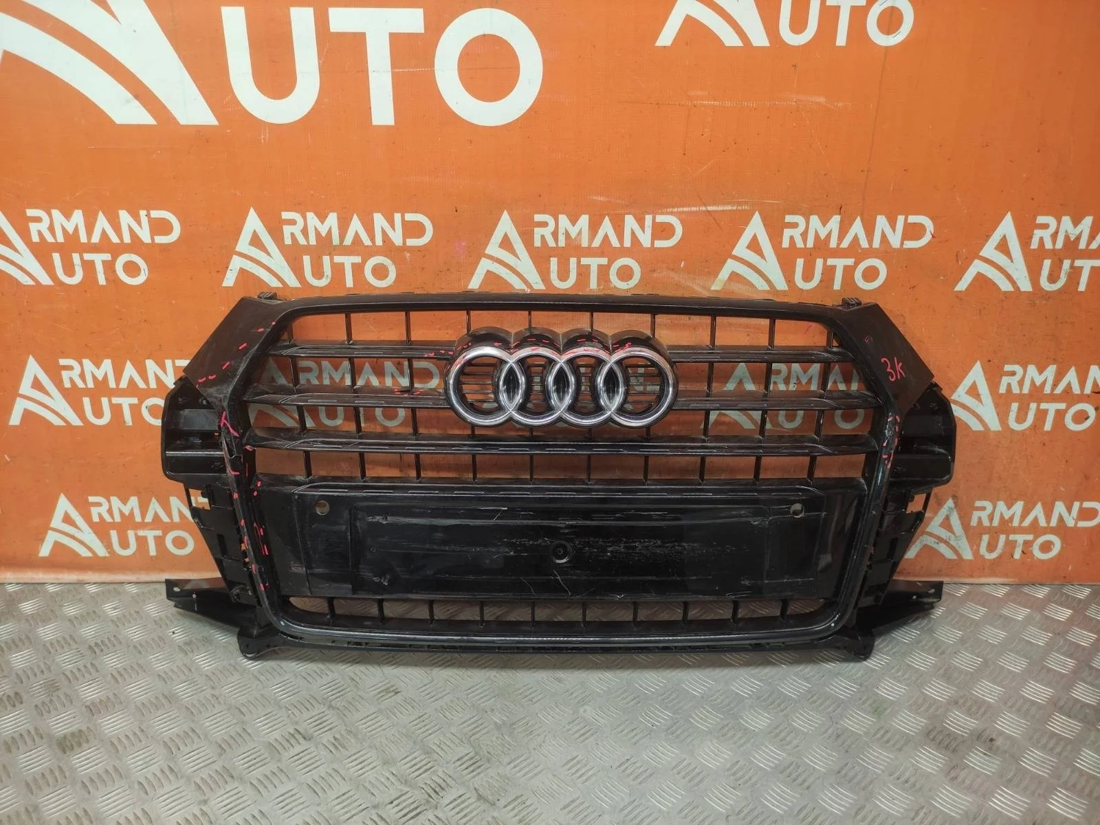 Решетка радиатора Audi Q3 2014-2018 8U