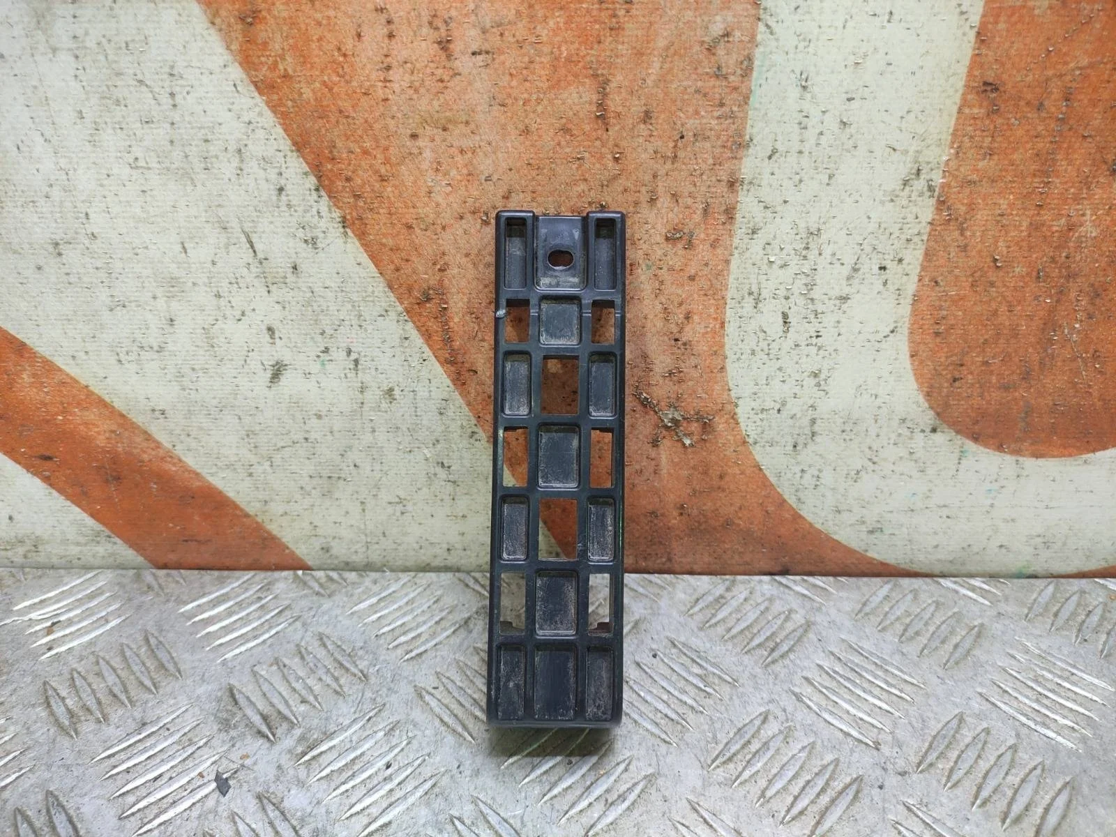 Кронштейн бампера верхний HYUNDAI I20 2008-2012