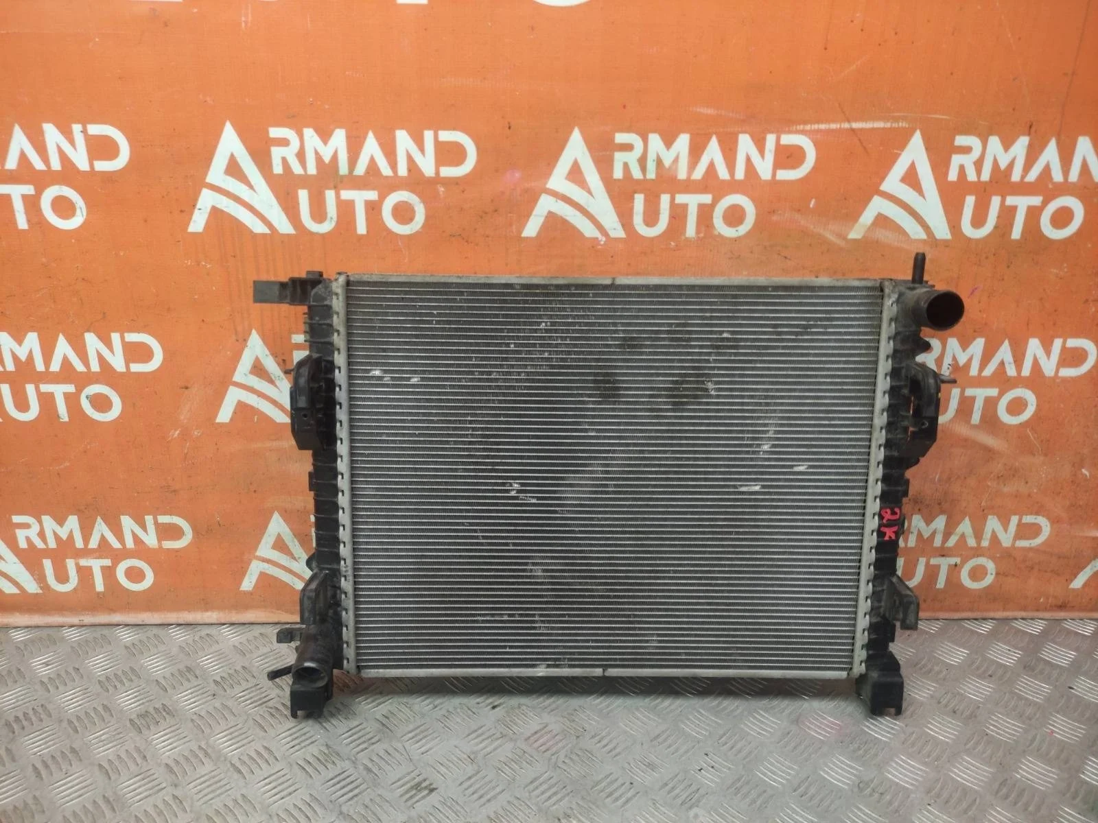 Радиатор двигателя (двс) RENAULT Logan 2012-2022