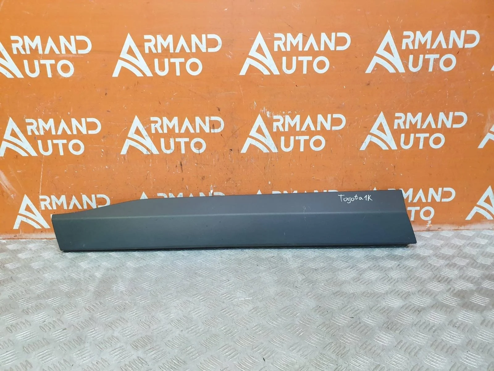 Молдинг двери Toyota RAV4 2018-нв 5 XA50