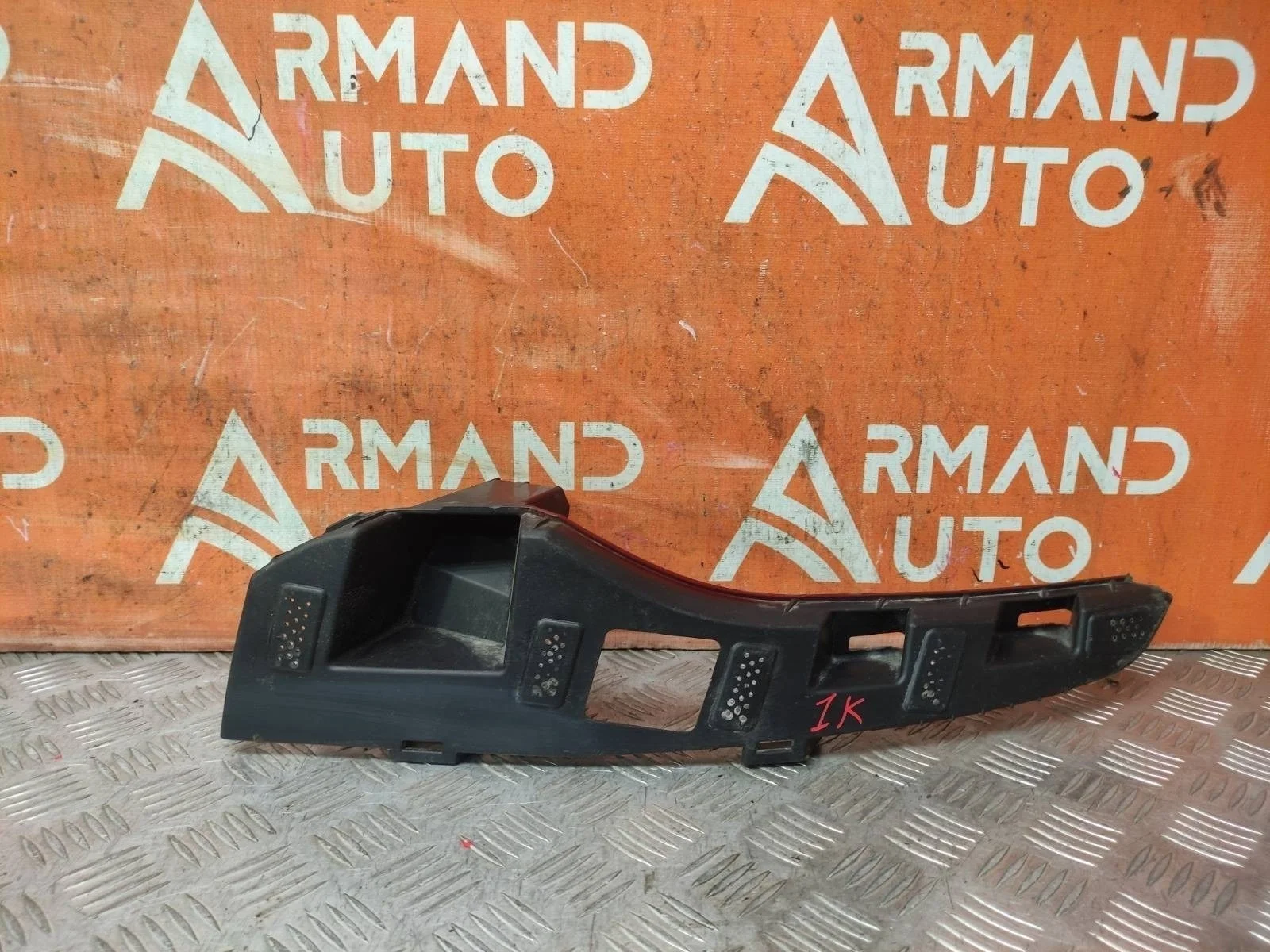 Кронштейн бампера верхний RENAULT Arkana 2019-нв