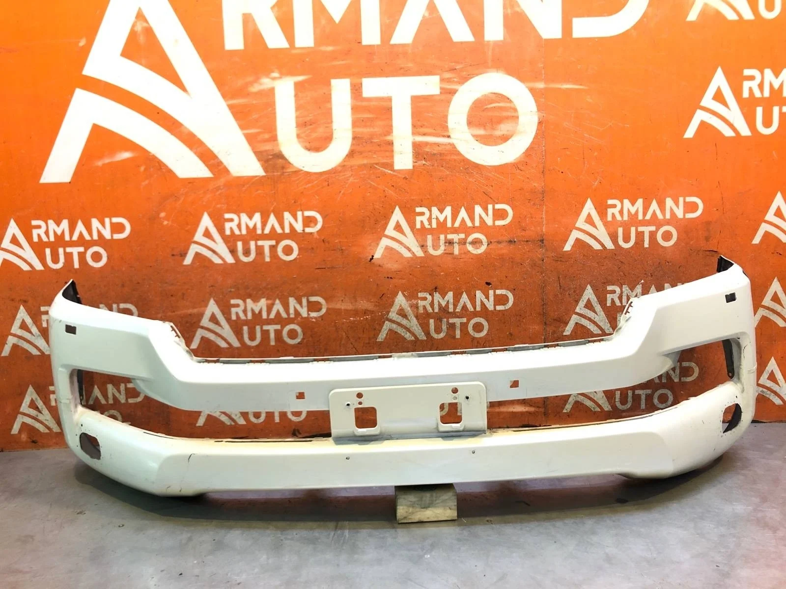 Бампер Toyota Land Cruiser 2015-2021 200