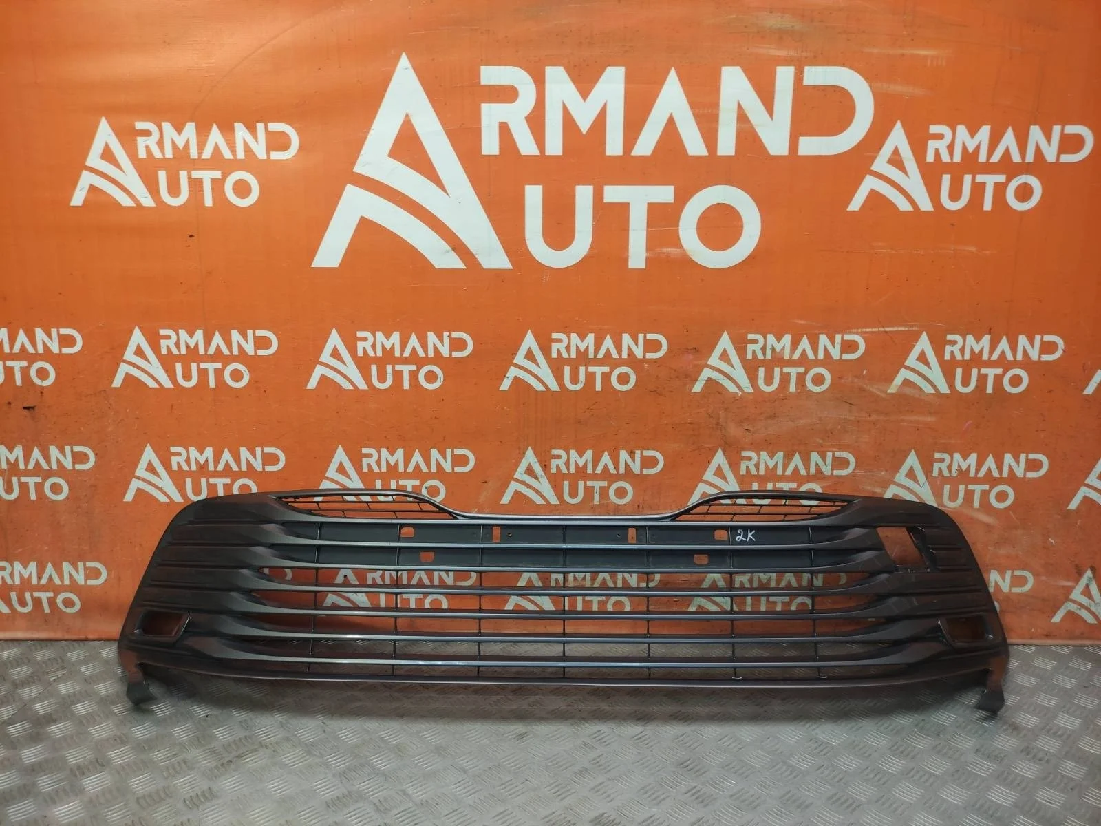 Решетка бампера Toyota Camry 2017-2021 8 XV70