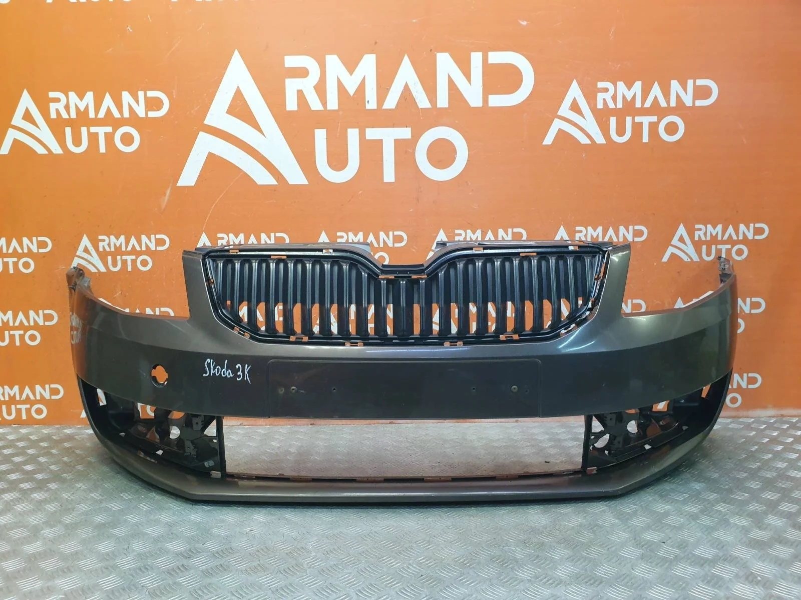 Бампер Skoda Octavia 2013-2017 A7 (5E)