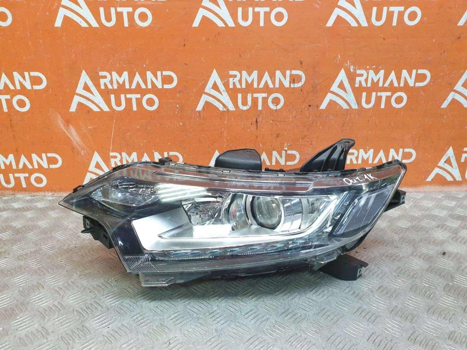 Фара Mitsubishi Outlander 2015-нв 3