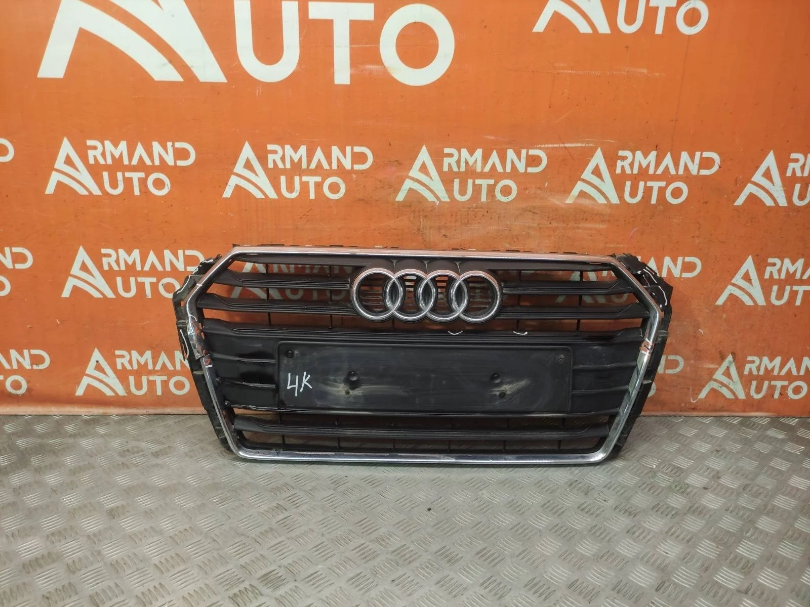 Решетка радиатора AUDI A4 2015-2020 B9