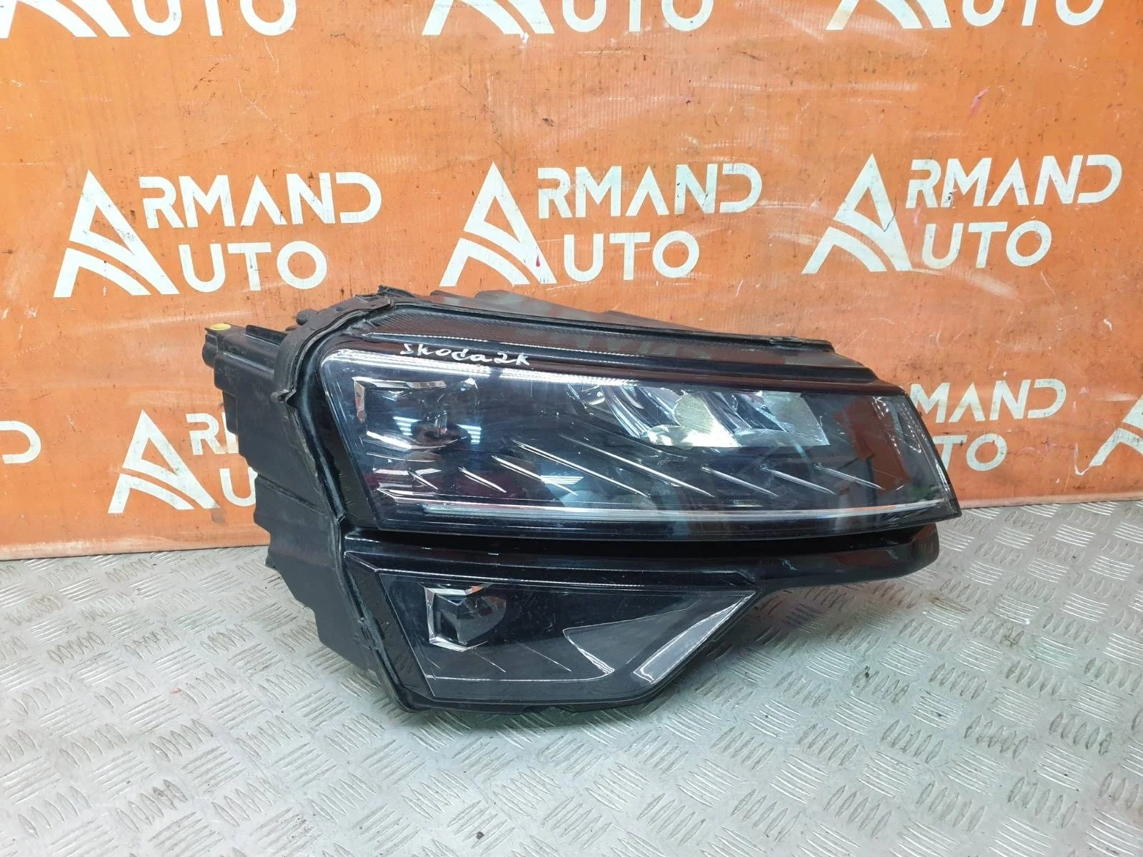 Фара Skoda Karoq 2017-нв