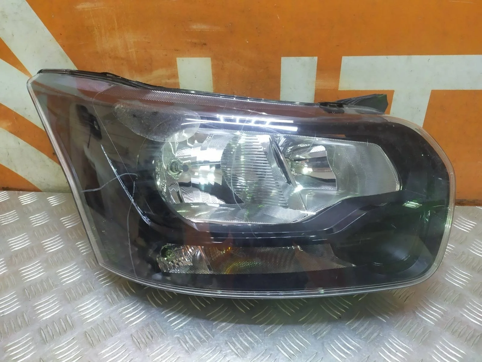 Фара Ford Transit 2014-нв 7 TTG