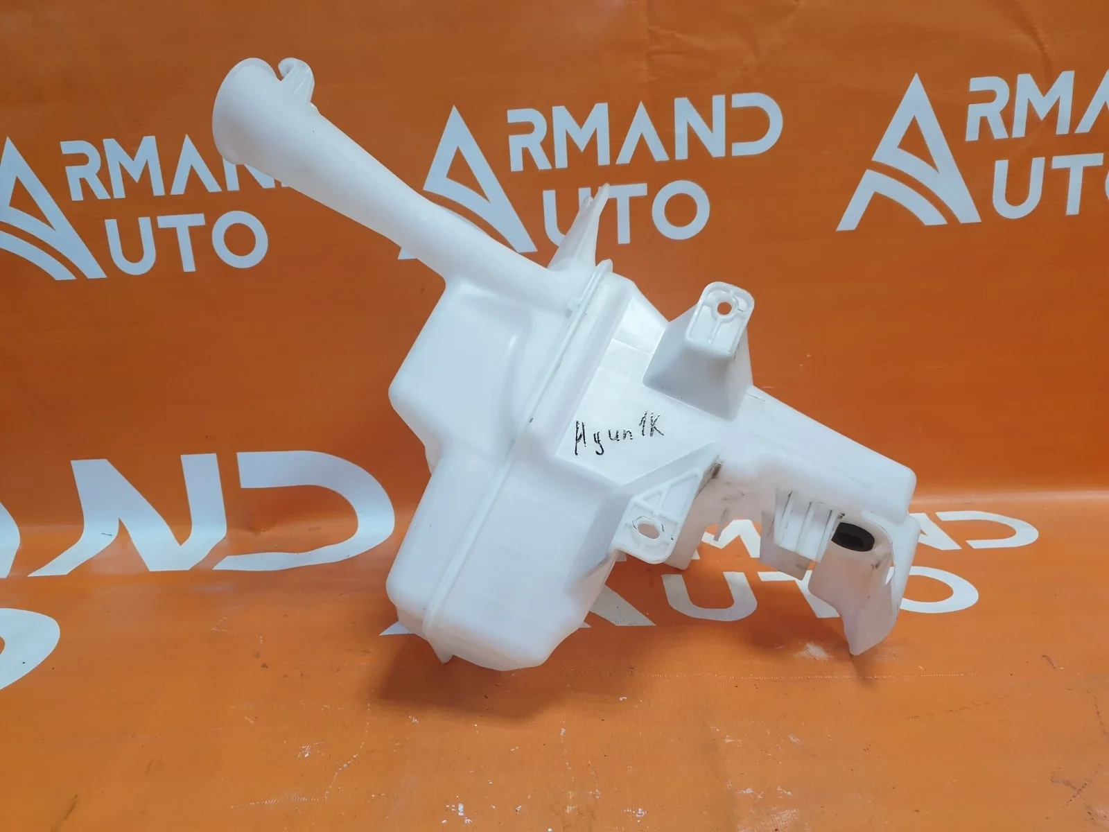 Бачок стеклоомывателя Hyundai Solaris 2014-2017