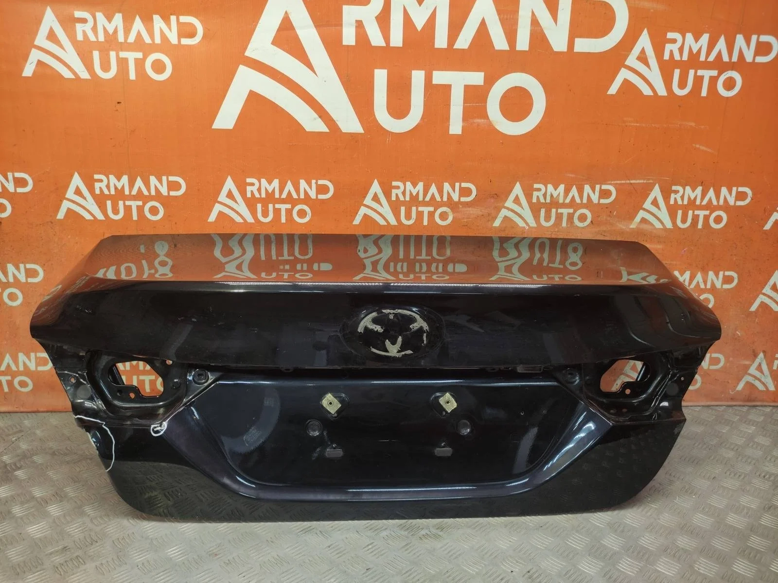 Крышка багажника Toyota Camry 2017-нв 8 XV70