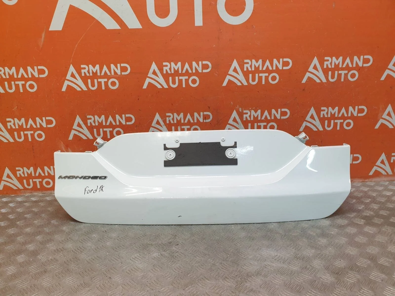 Накладка крышки багажника Ford Mondeo 2014-2019 5